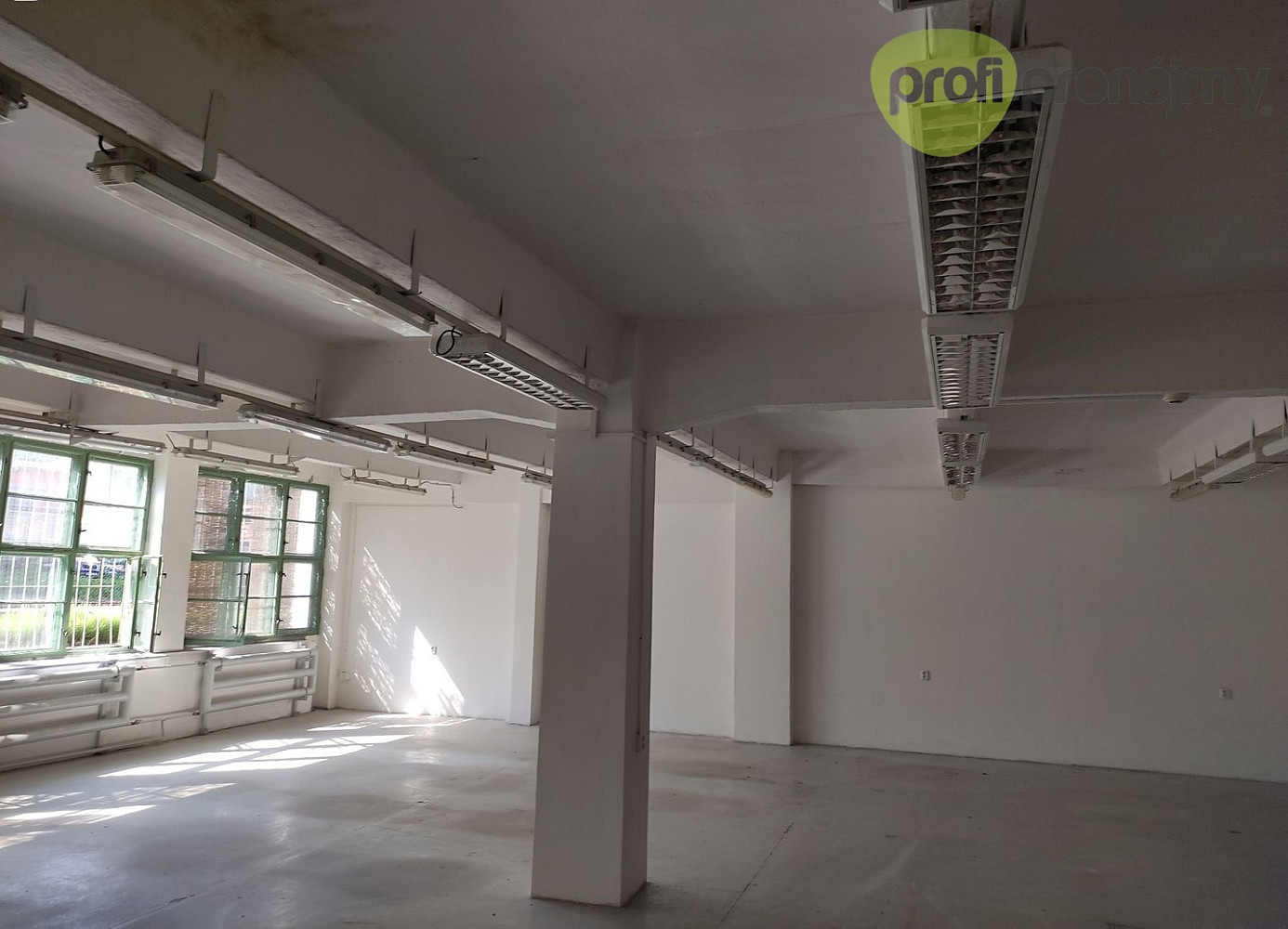 Pronájem přízemního skladového prostoru od 100 m² do 348 m² – pohled 4