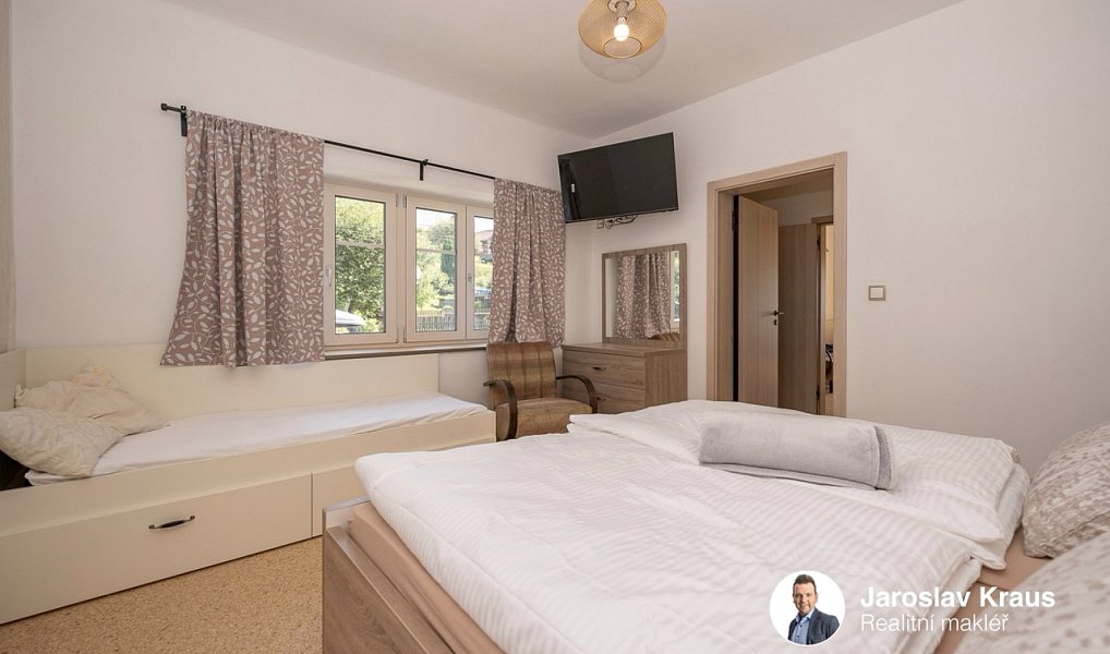 Prodej domu 373 m² s pozemkem 1 234 m², Roprachtice – náhled fotky 25