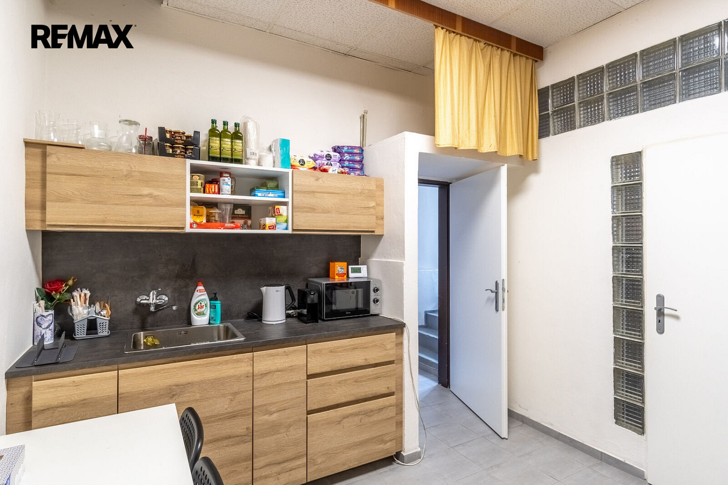 Pronájem obchodních prostor 165 m² – fotografie 4
