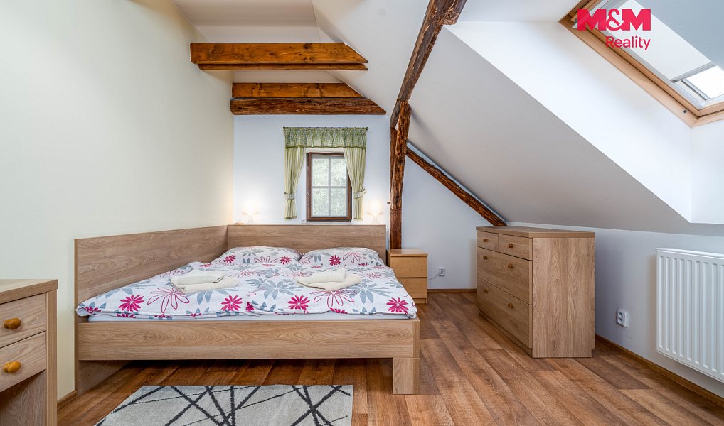 Prodej domu 325 m² s pozemkem 7 915 m², Dubá – náhled fotky 10