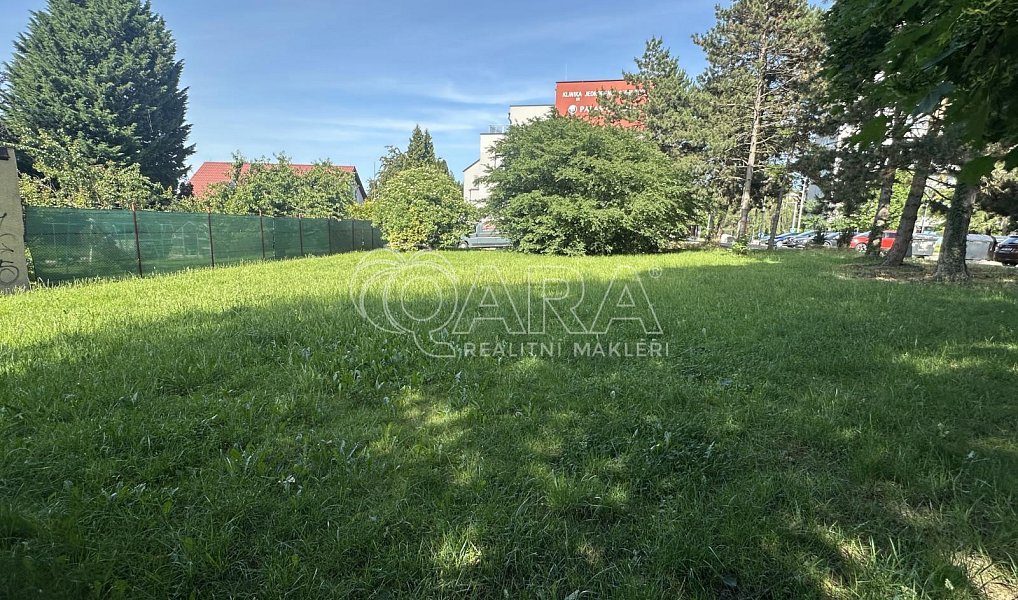 Pronájem komerčního pozemku 1 347 m², Praha – náhled fotky 2