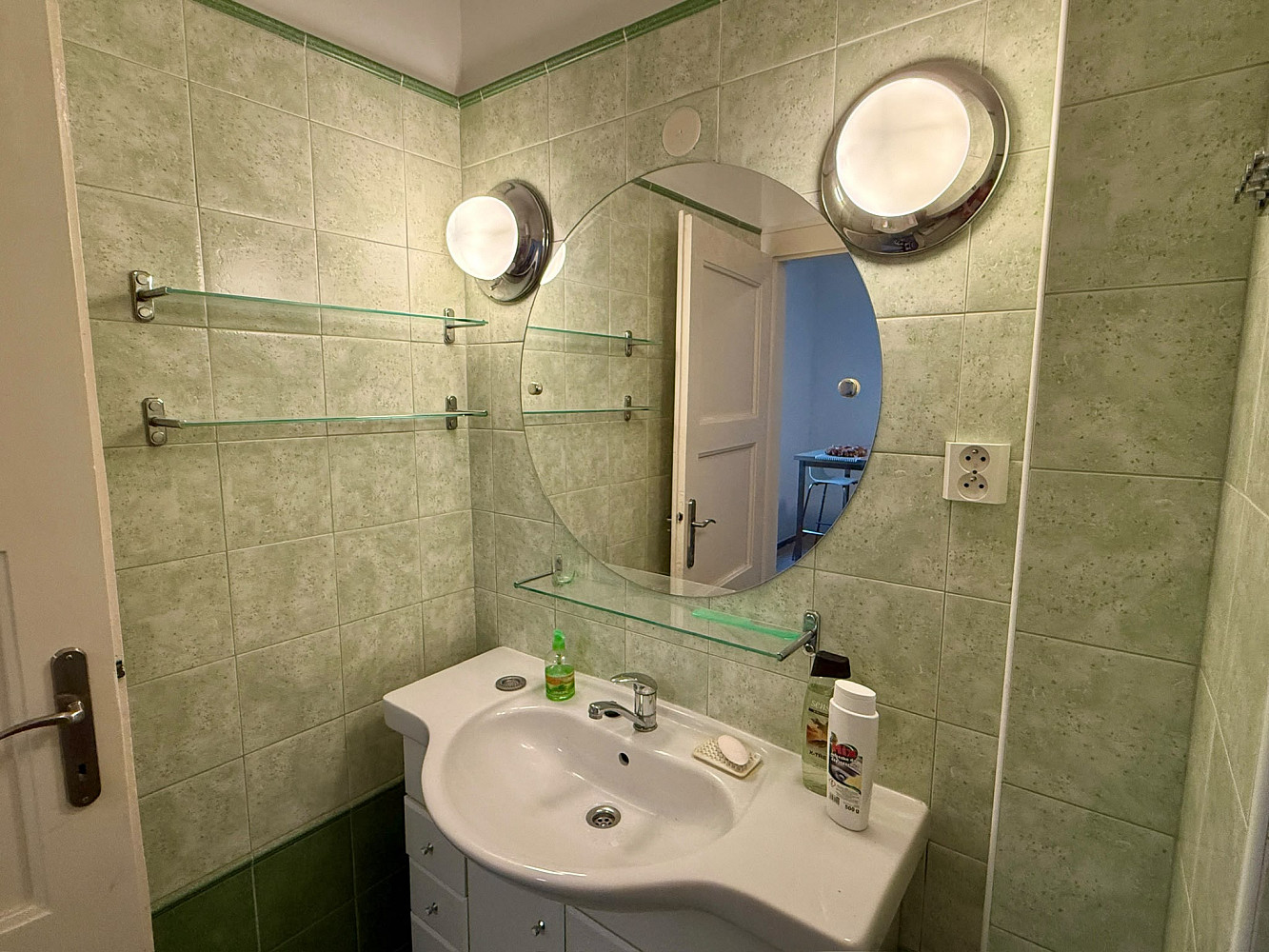 Pronájem pokoje 81 m² – fotografie 5