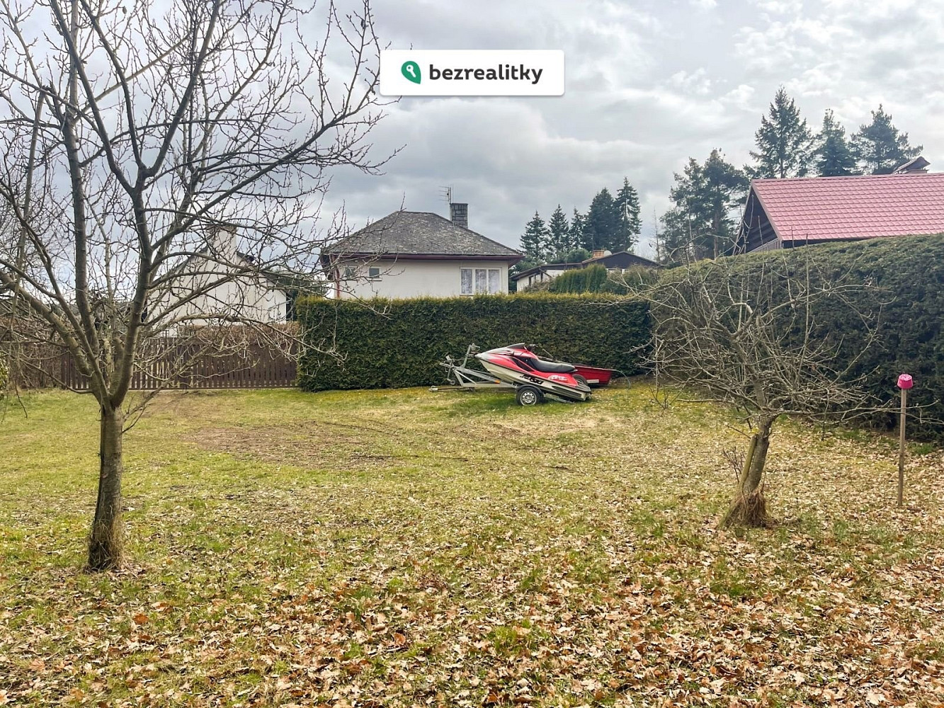 Prodej stavebního pozemku 370 m² – fotografie 3