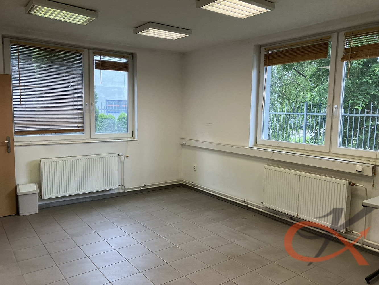 Pronájem kanceláře 42 m² – fotografie 5
