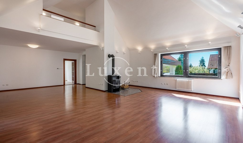 Pronájem domu 417 m² s pozemkem 1 180 m², Praha – náhled fotky 5