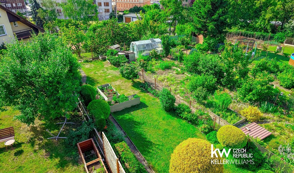 Prodej domu 252 m² s pozemkem 304 m², Teplice – náhled fotky 28