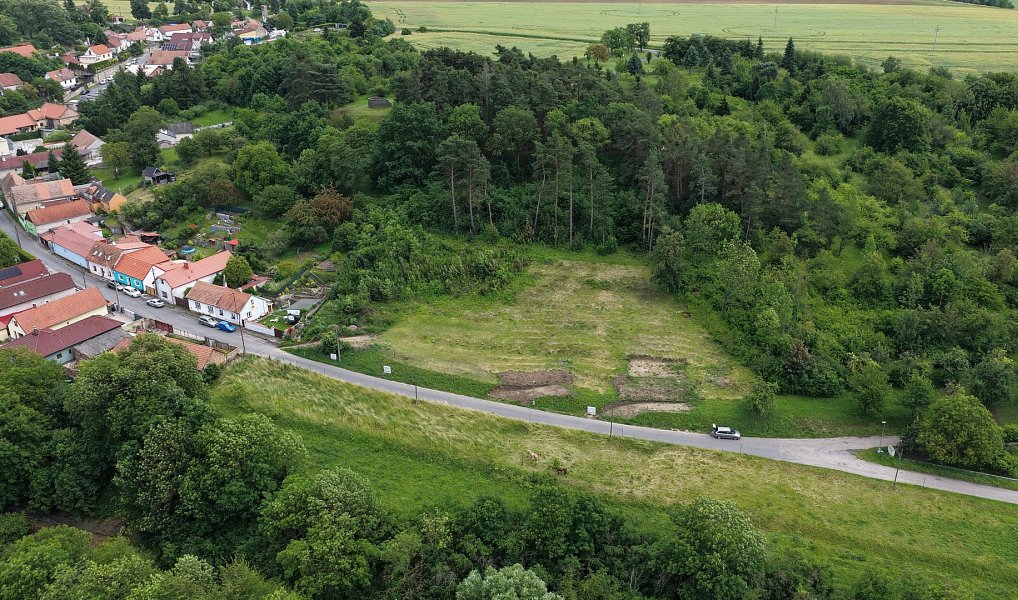 Prodej stavebního pozemku 1 117 m², Dobřichov – náhled fotky 8