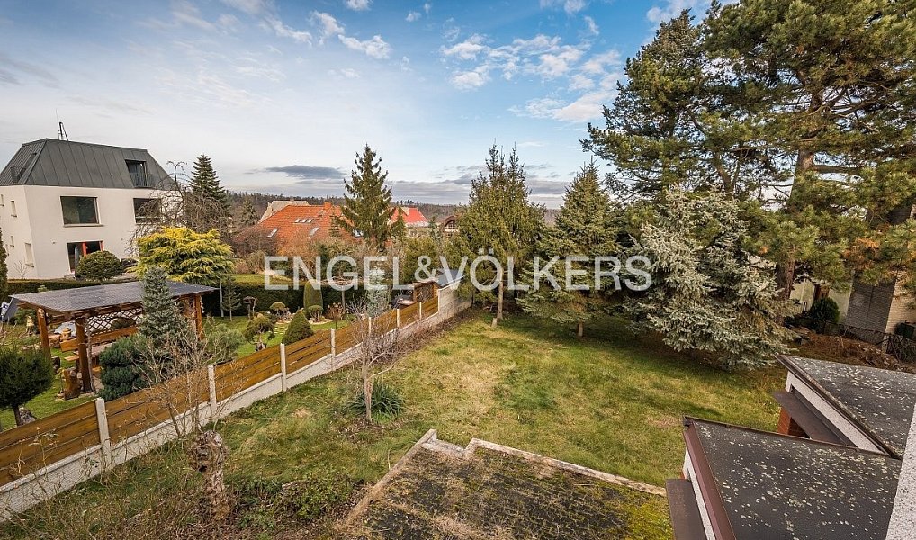 Prodej domu 300 m² s pozemkem 904 m², Praha – náhled fotky 7