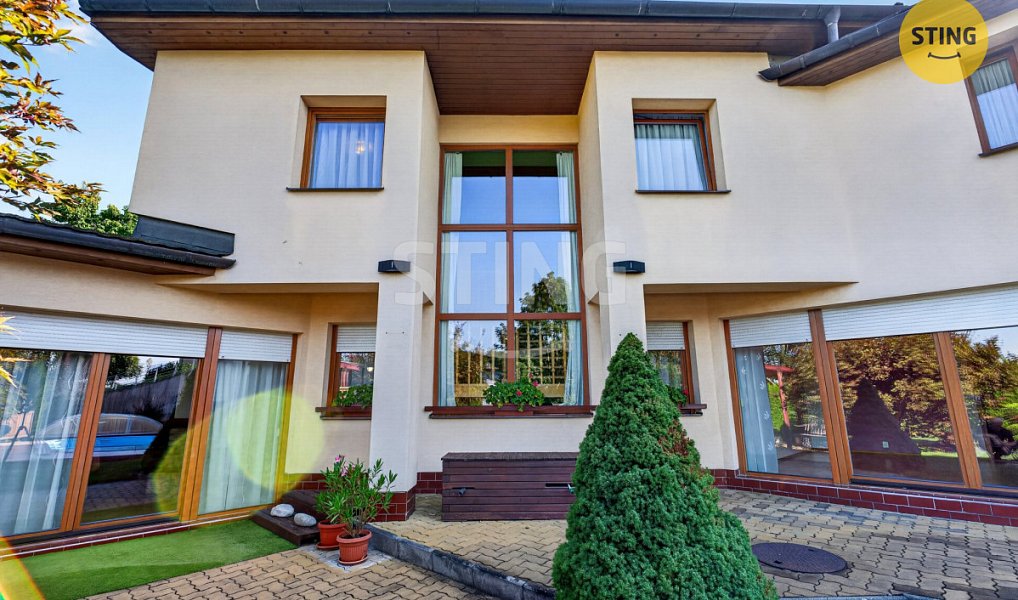 Prodej domu 215 m² s pozemkem 1 157 m², Ostrava – náhled fotky 2