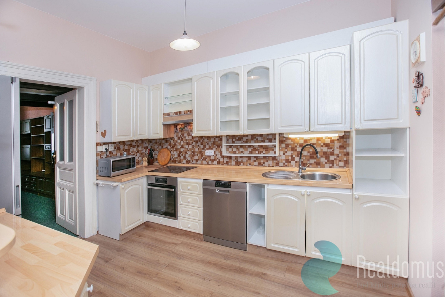 Prodej bytu 3+kk 82 m² — photo 2