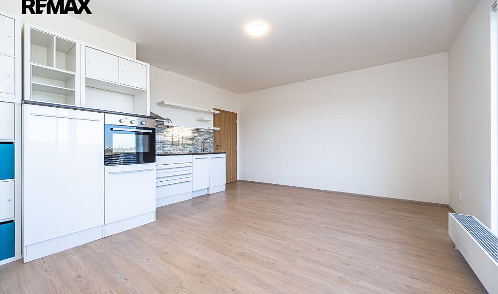 Pronájem bytu 1+kk 32 m², Hostivice – náhled fotky 7