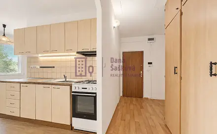 Pronájem bytu 2+1 65 m², sídliště Vajgar, Jindřichův Hradec - Jindřichův Hradec III