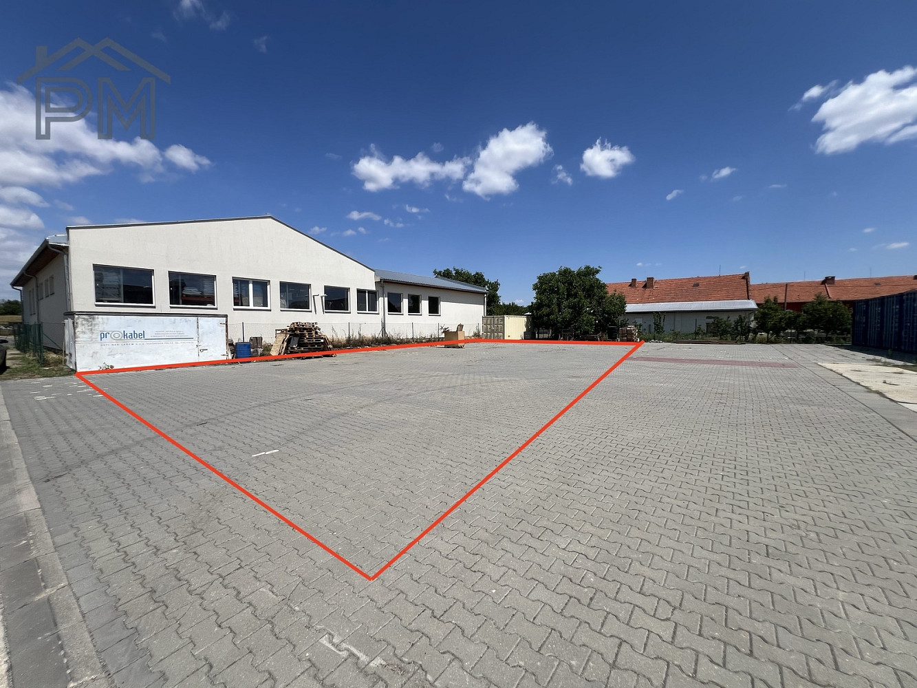 Pronájem komerčního pozemku 500 m²