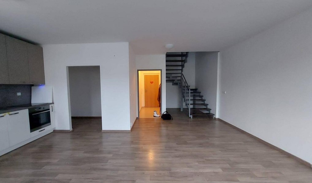 Pronájem bytu 4+kk 90 m², Zlín – náhled fotky 5
