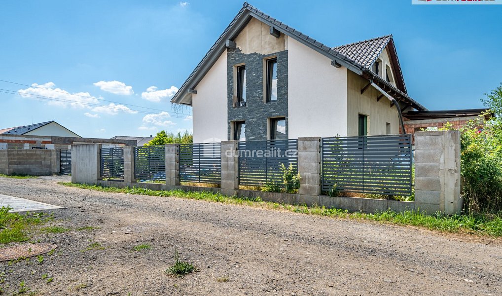 Prodej domu 159 m² s pozemkem 1 060 m², Záluží – náhled fotky 15