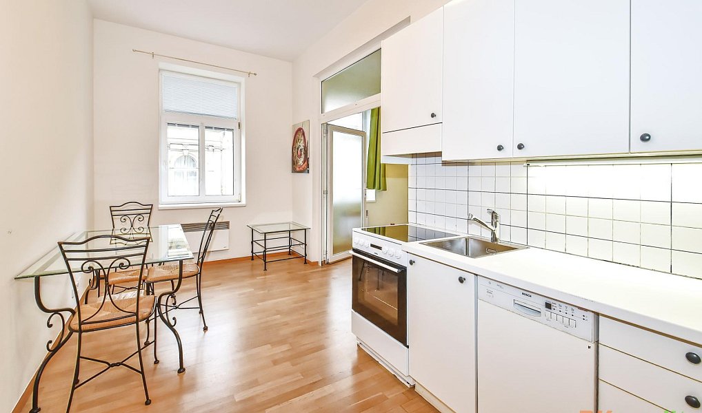 Pronájem bytu 1+1, 33 m², Vyšehrad - Praha 2, Praha