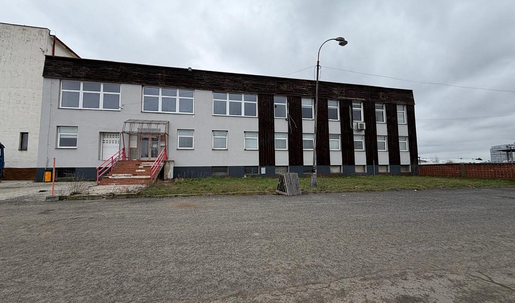 Pronájem skladovacích prostor 1 150 m², Žatec – náhled fotky 14
