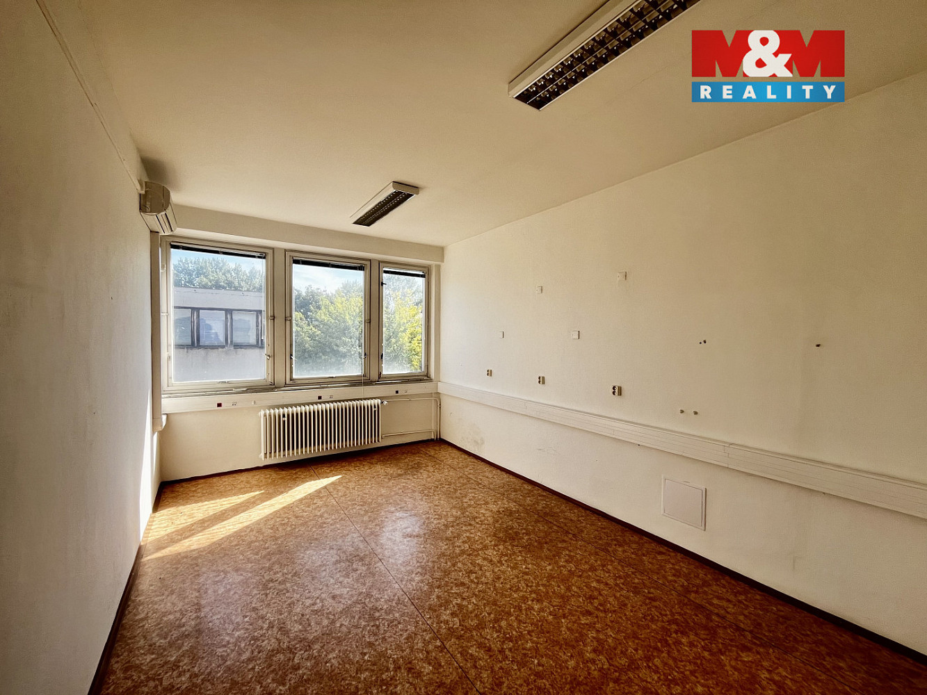 Pronájem kanceláře 109 m² – fotografie 4