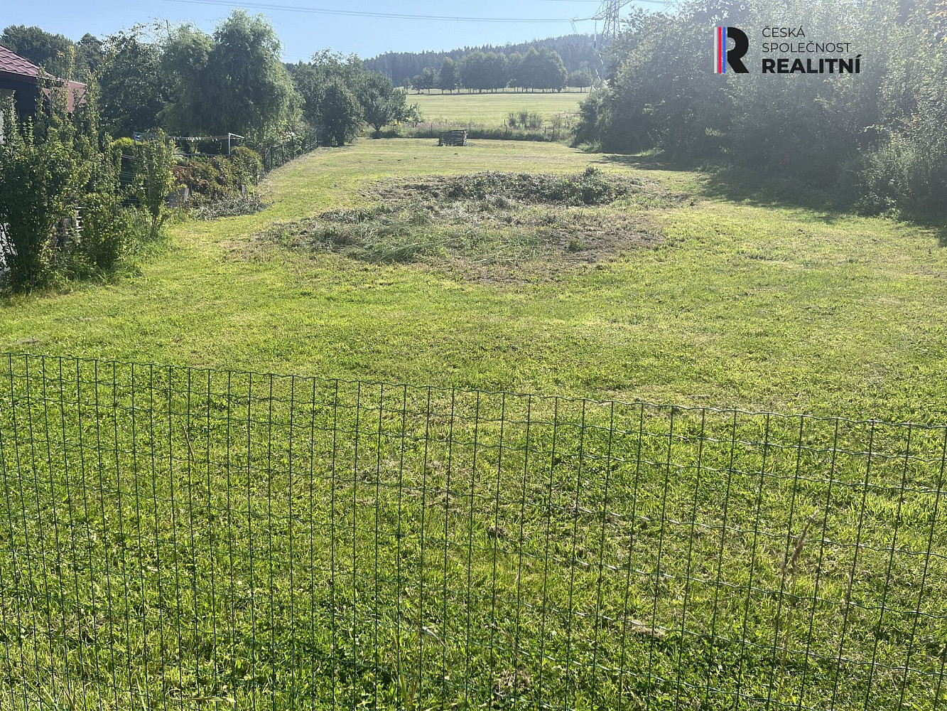 Prodej stavebního pozemku 1 667 m² – pohled 5