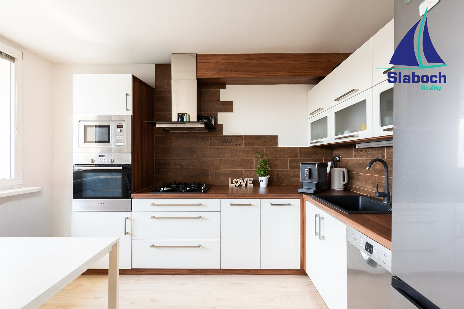 Prodej bytu 3+kk 61 m² — photo 2