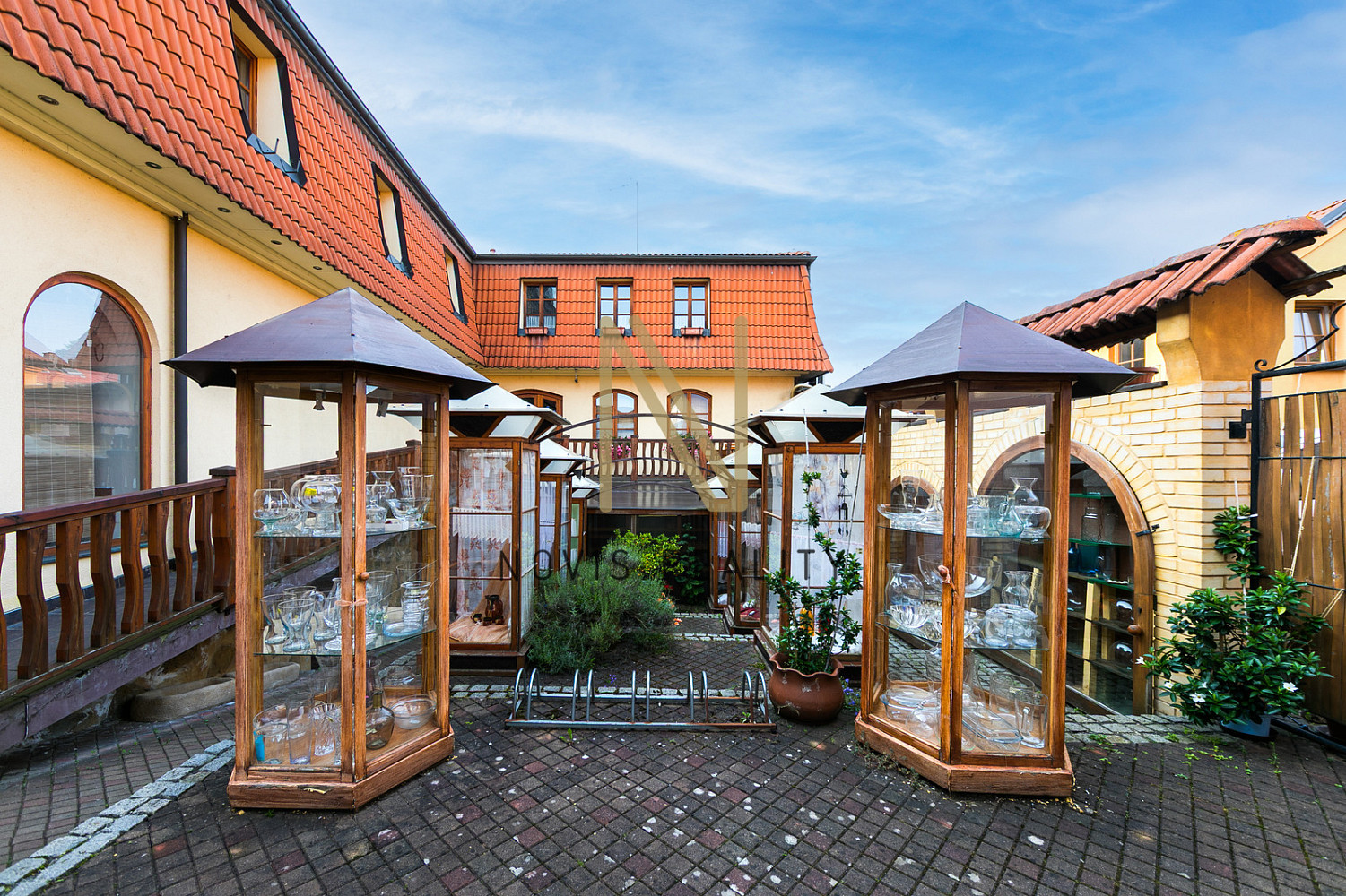 Pronájem obchodních prostor 140 m² – fotografie 2