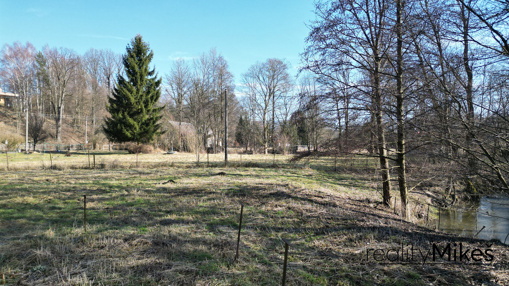 Prodej stavebního pozemku 2 359 m² – fotografie 3