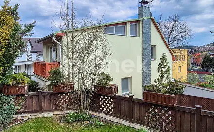 Pronájem domu 270 m² s pozemkem 200 m², Na Výsluní, Zlín