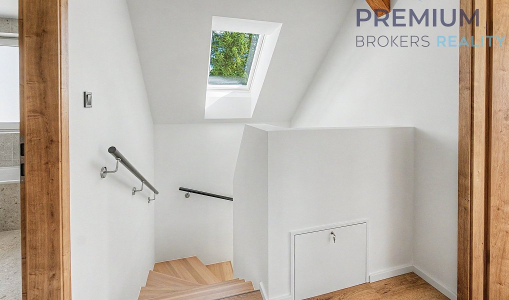 Prodej domu 102 m² s pozemkem 92 m², Nové Strašecí – náhled fotky 18