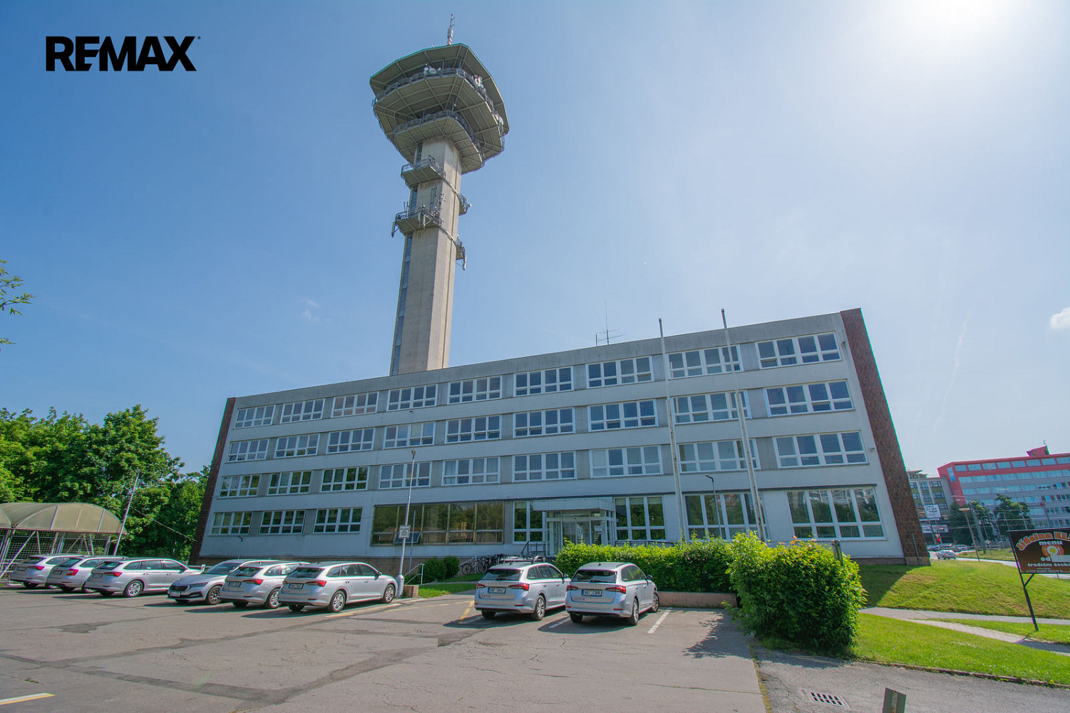 Pronájem kanceláře 416 m² — photo 3