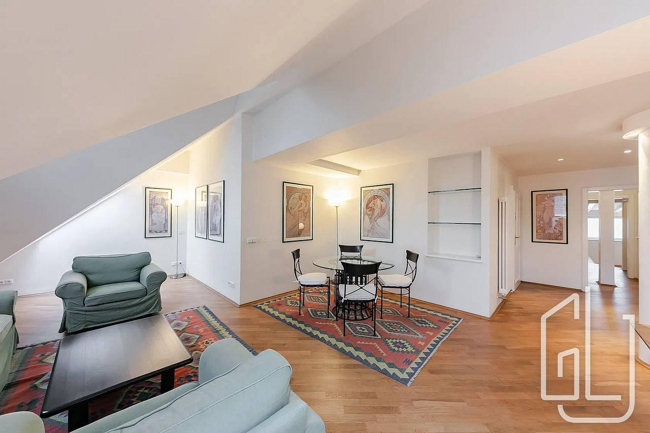 Pronájem bytu 3+1 108 m² – fotografie 3