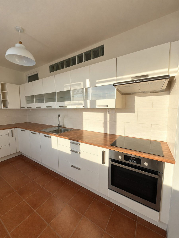 Pronájem bytu 3+1 70 m² – fotografie 2