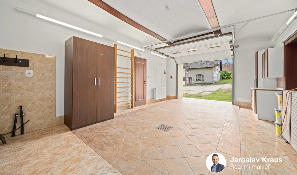 Prodej obchodních prostor 286 m², Jičín – náhled fotky 25