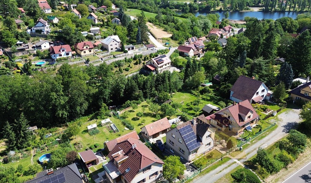 Prodej domu 200 m² s pozemkem 1 009 m², Kamýk nad Vltavou – náhled fotky 2
