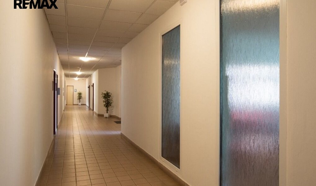 Pronájem kanceláře 16 m², Hradec Králové – náhled fotky 3