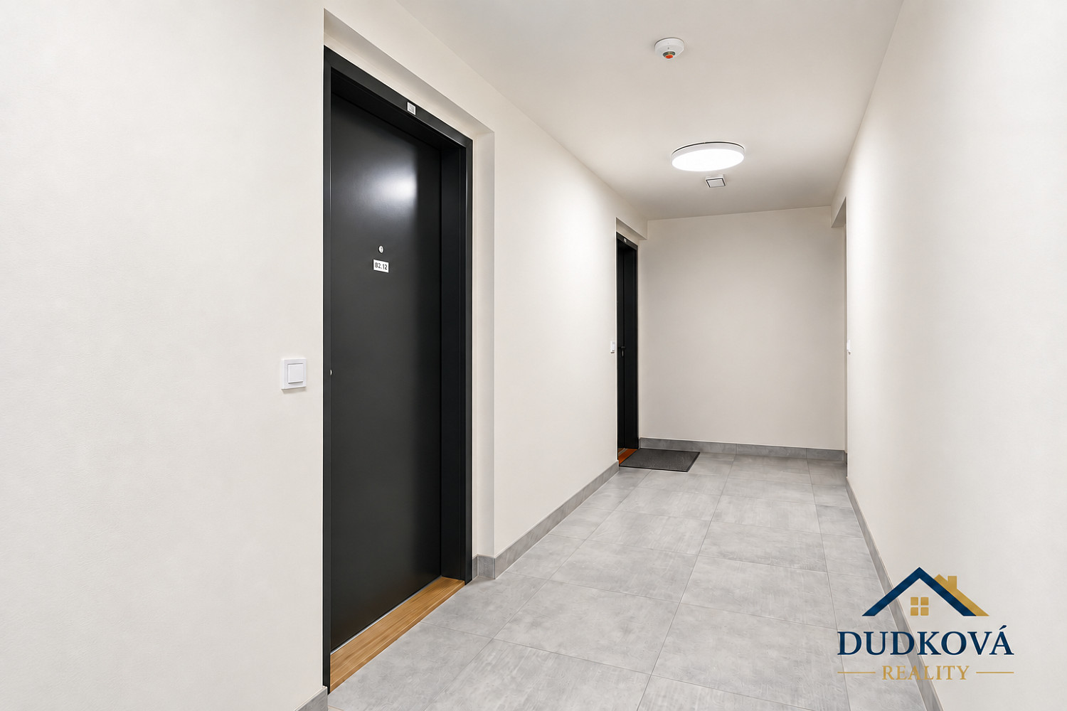 Pronájem bytu 2+kk 56 m² – fotografie 3