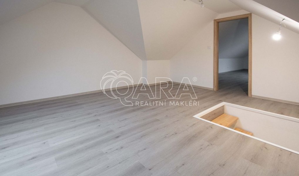 Prodej domu 143 m² s pozemkem 186 m², Neratovice – náhled fotky 2