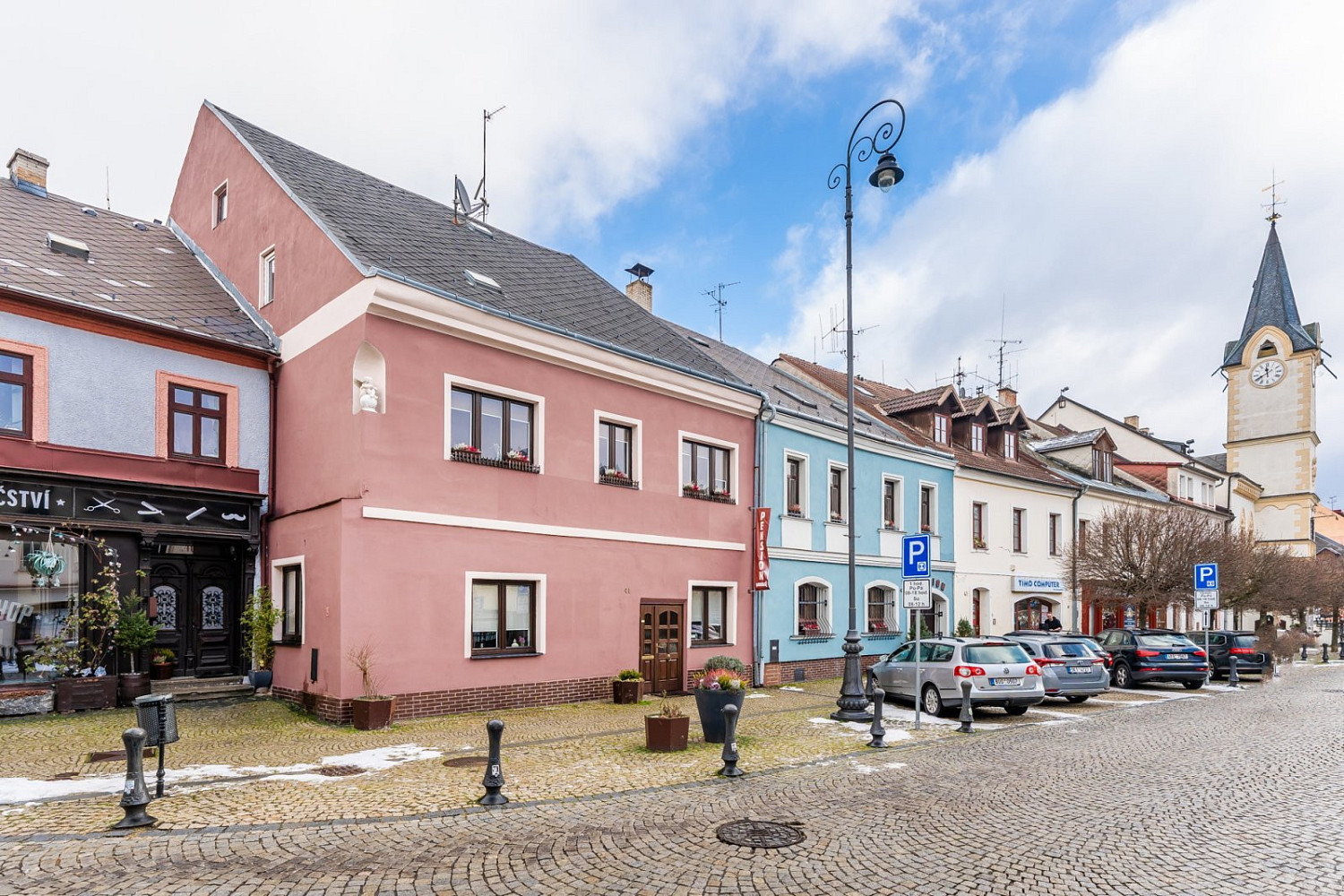 Prodej obchodních prostor 425 m²