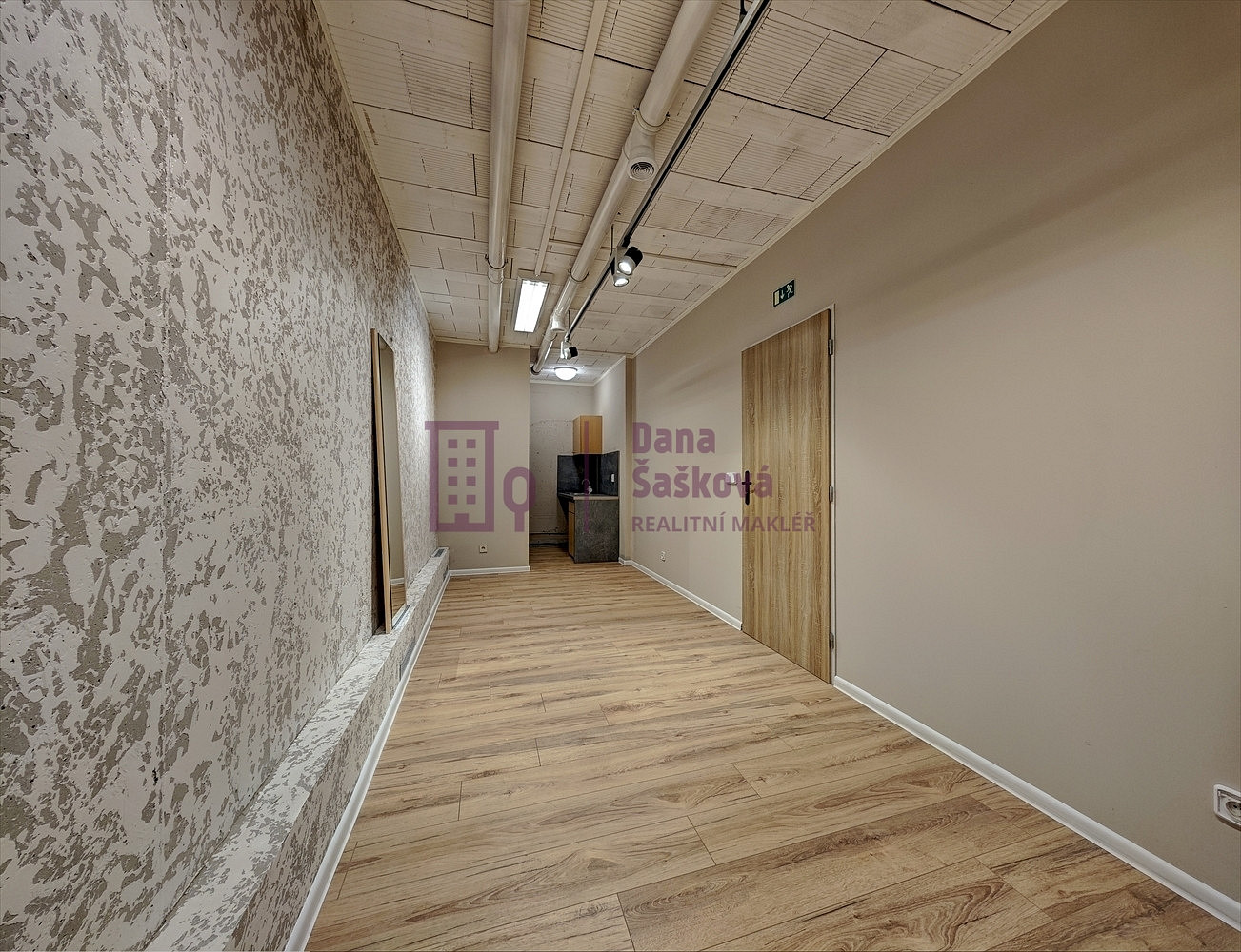Pronájem obchodních prostor 18 m² – další