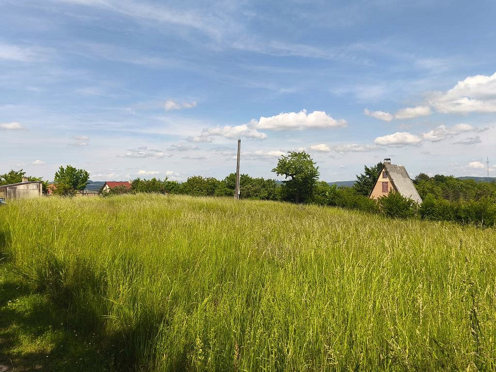 Prodej stavebního pozemku 335 m² — photo 2