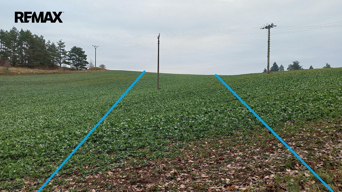 Prodej pole 2 504 m²