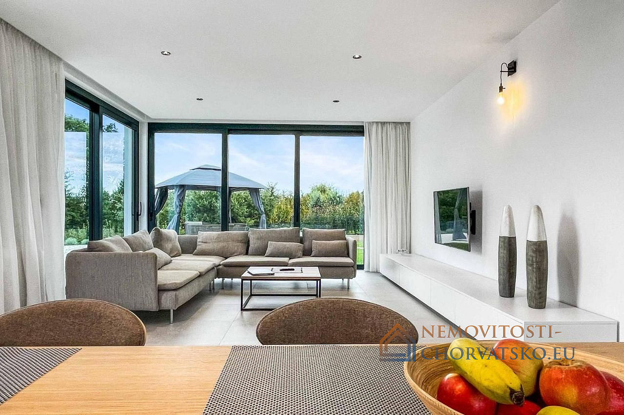 Prodej domu 403 m² s pozemkem 1 450 m² – pohled 6