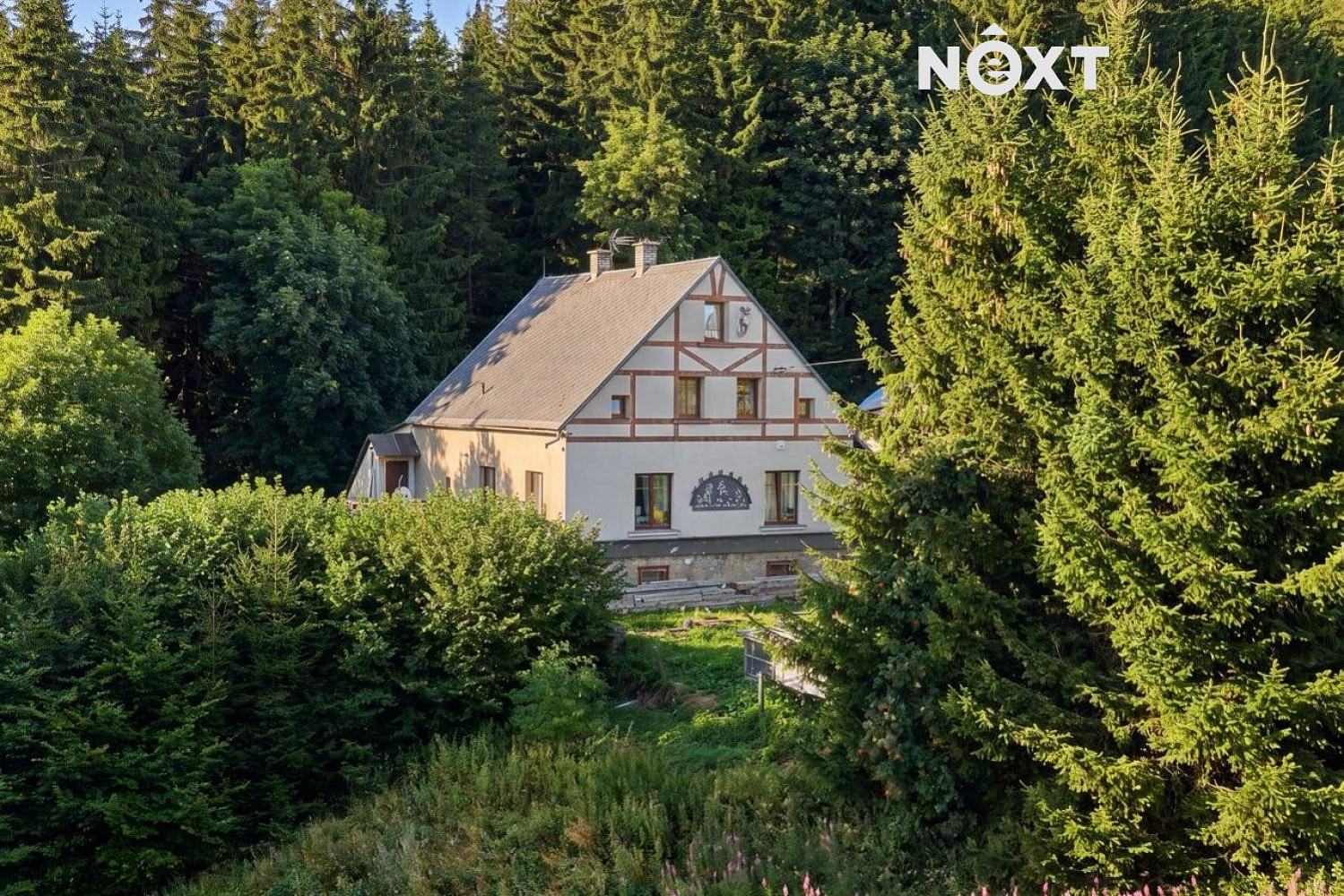 Prodej domu 331 m² s pozemkem 800 m²