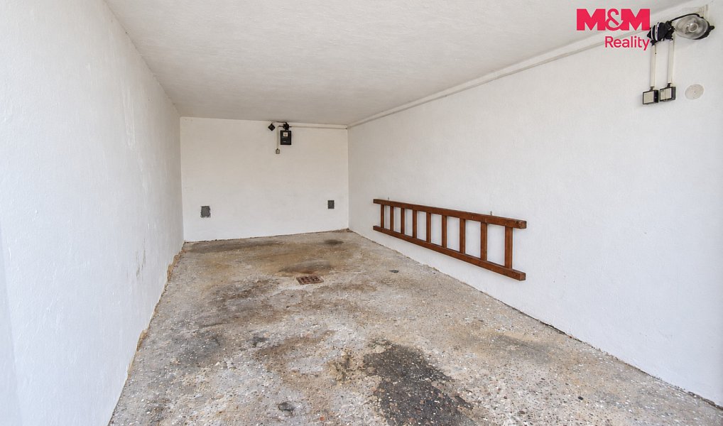 Prodej garáže, 18 m2, Jičín, ul. Konecchlumského, Jičín – náhled fotky 2