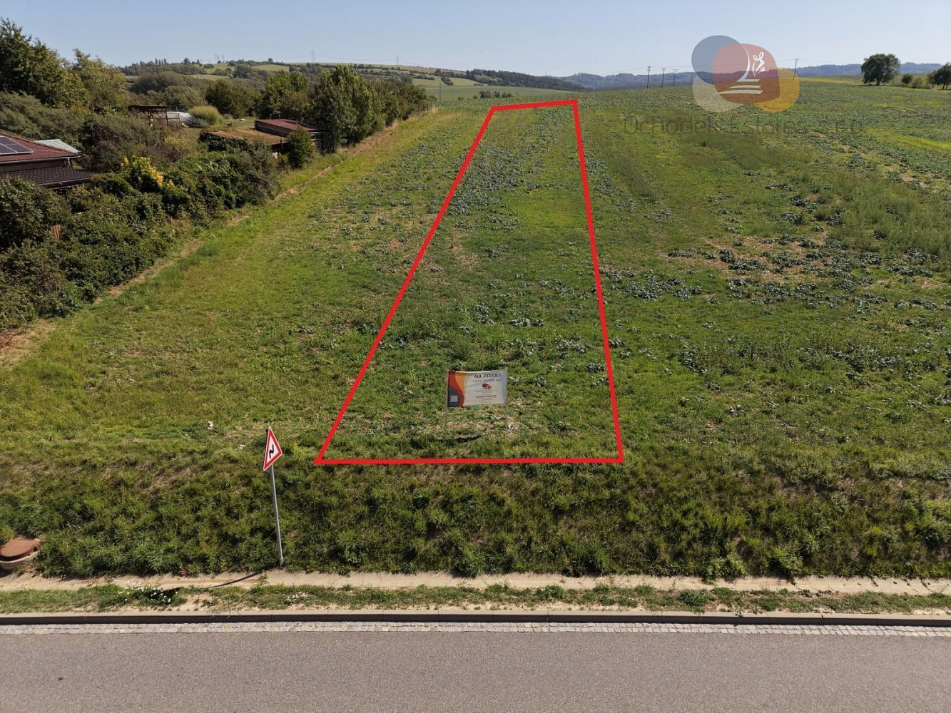 Prodej stavebního pozemku 1 208 m² – fotografie 5