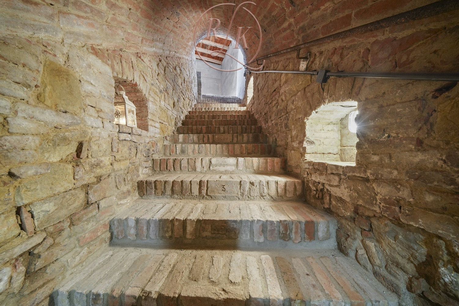 Autentický vinný sklep v srdci jižní moravy, 153 m2, po kompletní rekonstrukci, obec přítluky. — photo 3