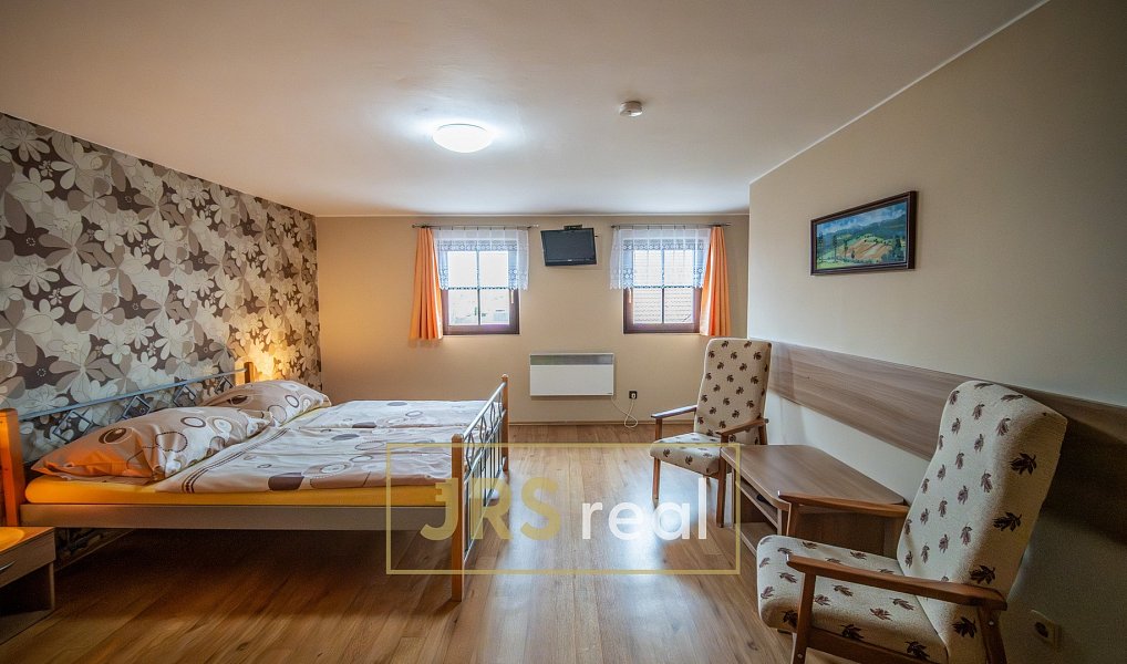 Prodej ubytovacího objektu 468 m², Čejkovice – náhled fotky 14