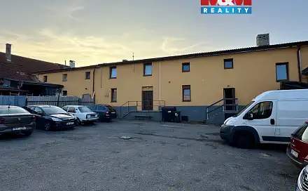 Pronájem skladovacích prostor 220 m², Tyršovo náměstí, Hostomice, okres Beroun