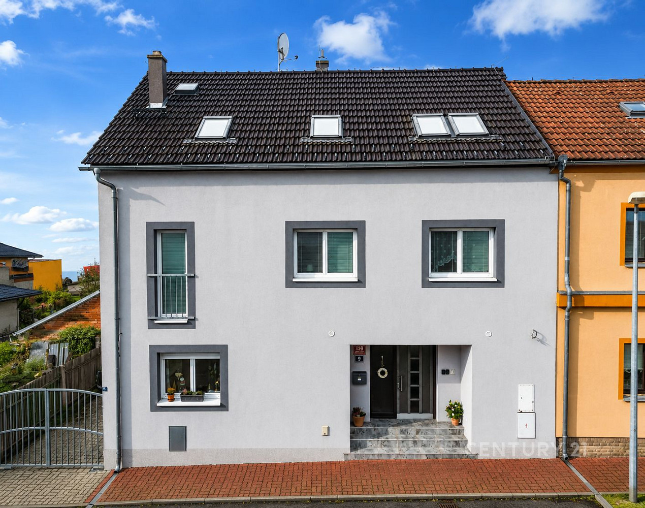 Prodej nájemního domu, činžáku 375 m² – fotografie 3
