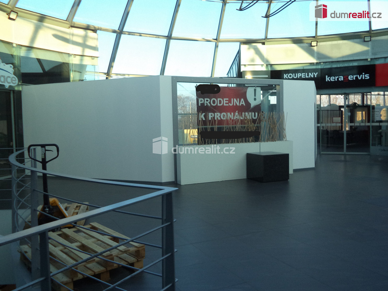 Pronájem obchodních prostor 60 m² — photo 2