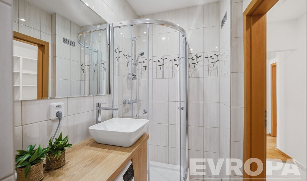 Prodej bytu 2+1 52 m², Hradec Králové – náhled fotky 14